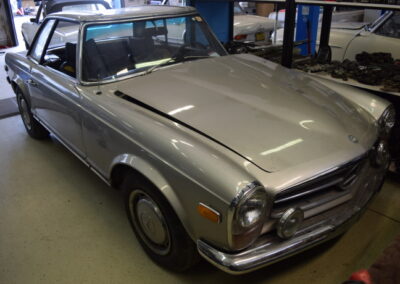 1968 Mercedes 280 SL “pagoda”